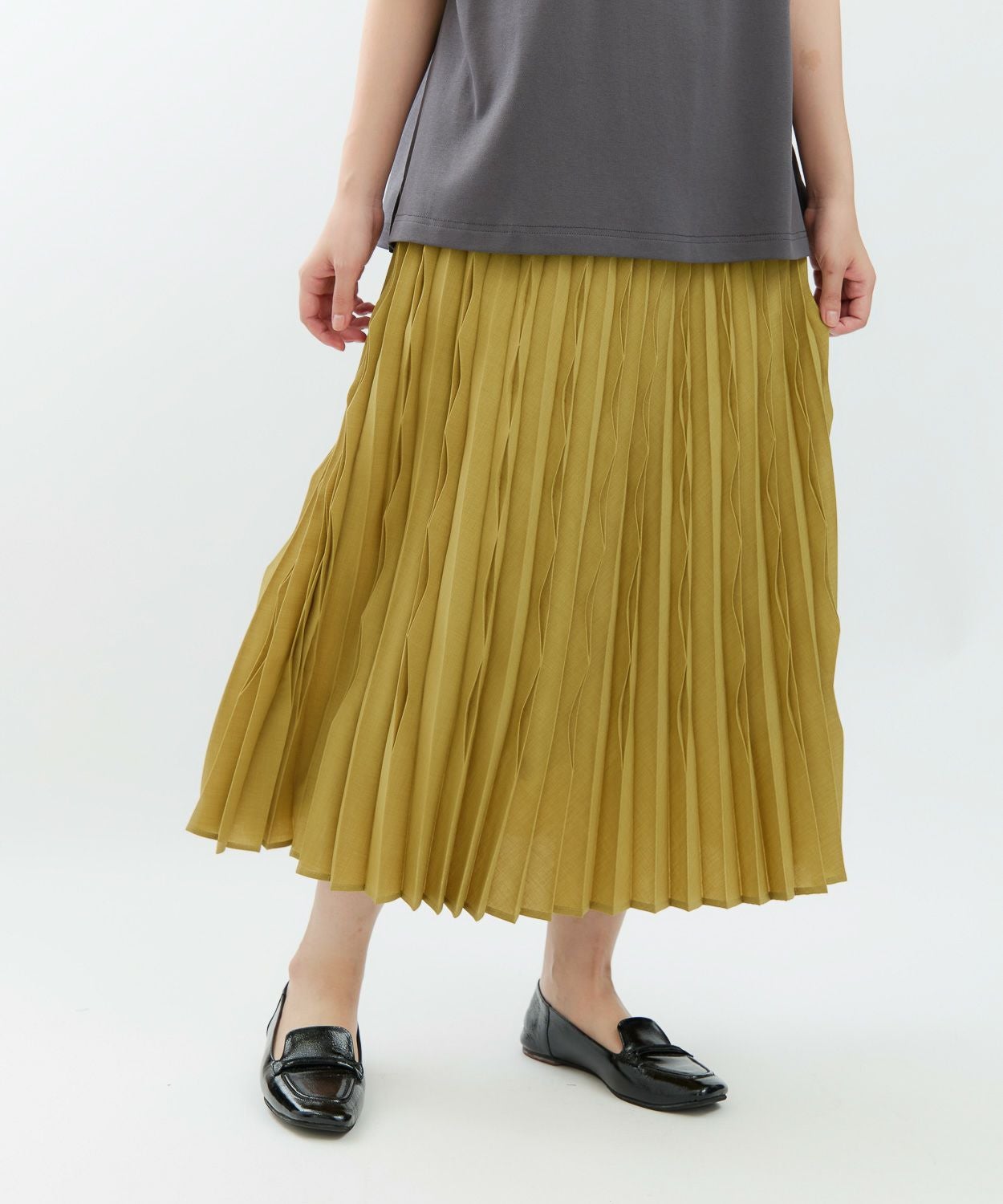 ひぃさん　新品 YLEVE イエロー シルク プリーツスカート 未使用 ひぃさん様専用 新品 YLEVE イエロー シルク プリーツスカート 未使用